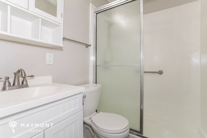 Building Photo - 10883 Newmarket Dr