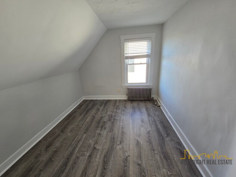 Building Photo - 362 East St
