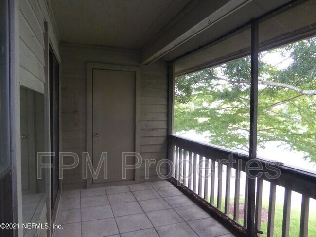 Building Photo - 10200 Belle Rive Blvd