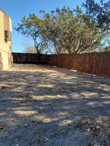 Building Photo - 3340 Medina Hwy