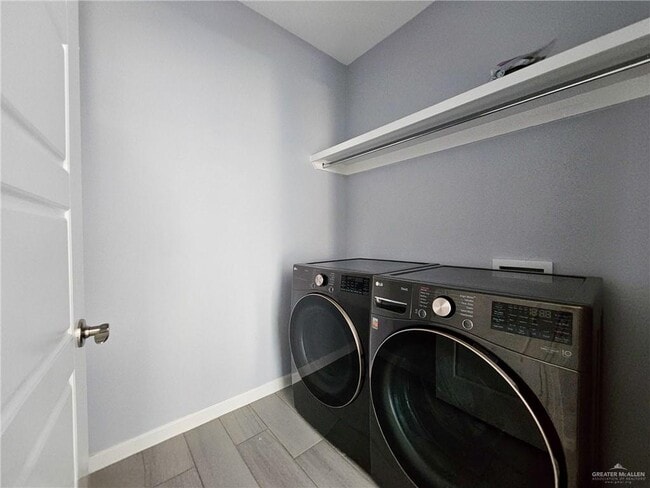 Building Photo - 17 Saketa Ln