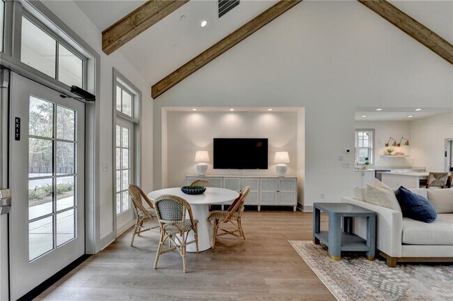 Building Photo - 106 Pinecone Pkwy