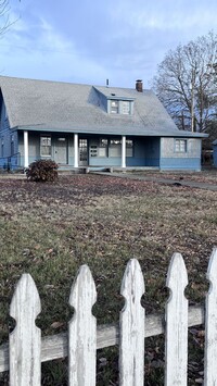 Building Photo - 1 bed / 1 bath Triplex in North east spokane