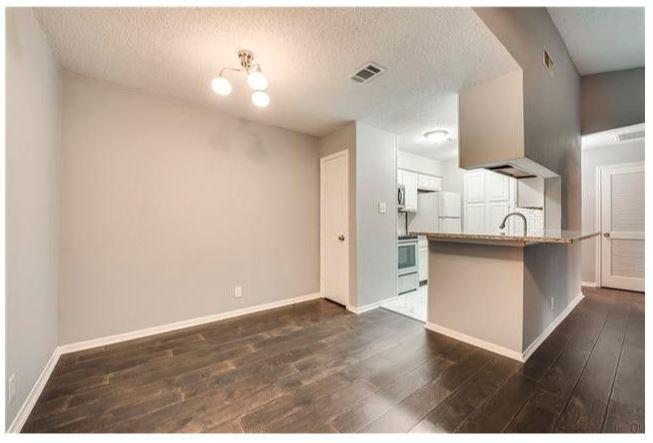 Building Photo - 1204 Harwell Dr