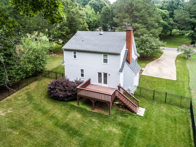 Building Photo - 3832 Doeskin Dr