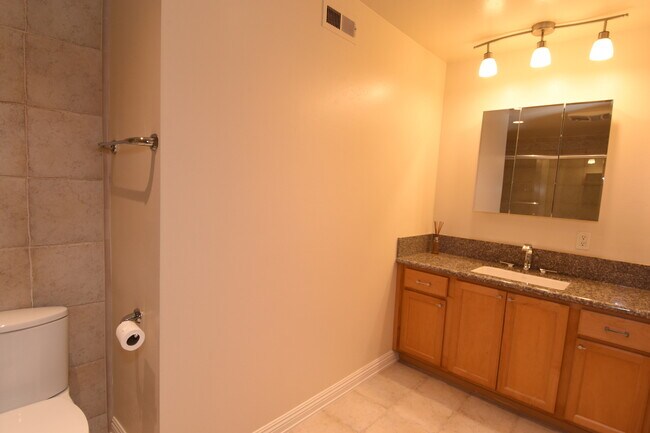 Building Photo - 3610 W Estates Ln