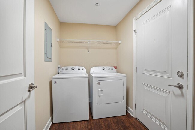 Building Photo - 5168 Foxtail Pine St