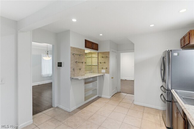 Building Photo - 3577 Cedarbrook Rd