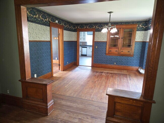 Building Photo - 1125 S Long Lake Blvd