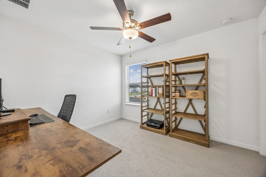 Building Photo - 236 Hawthorn Pk Cir