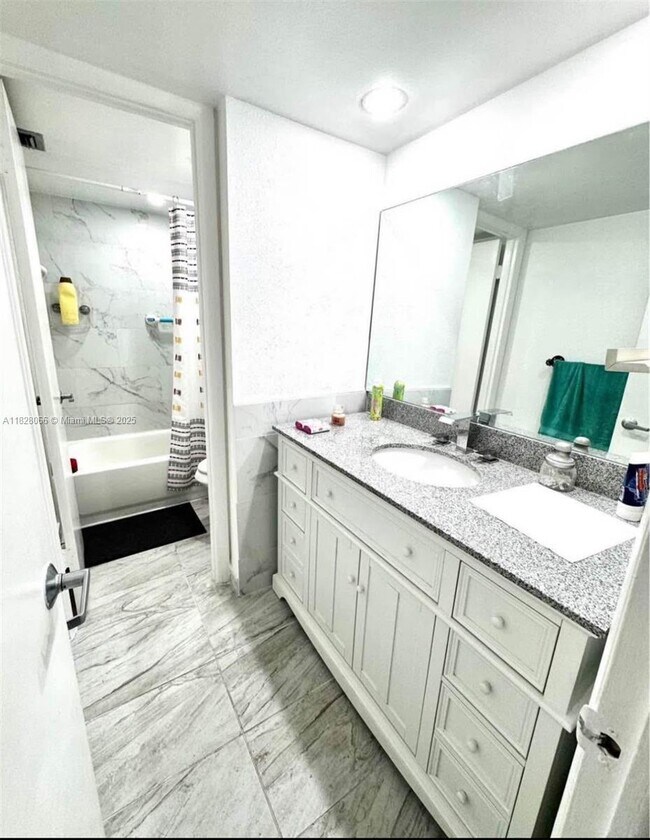 Building Photo - 10801 SW 109th Ct