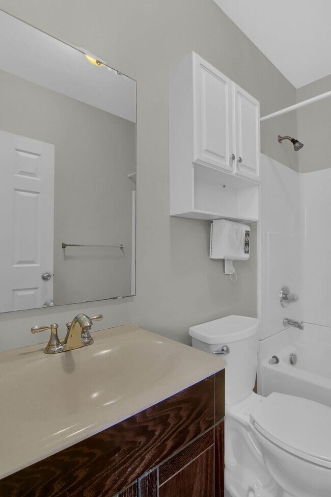 Building Photo - Incredible Super Studio