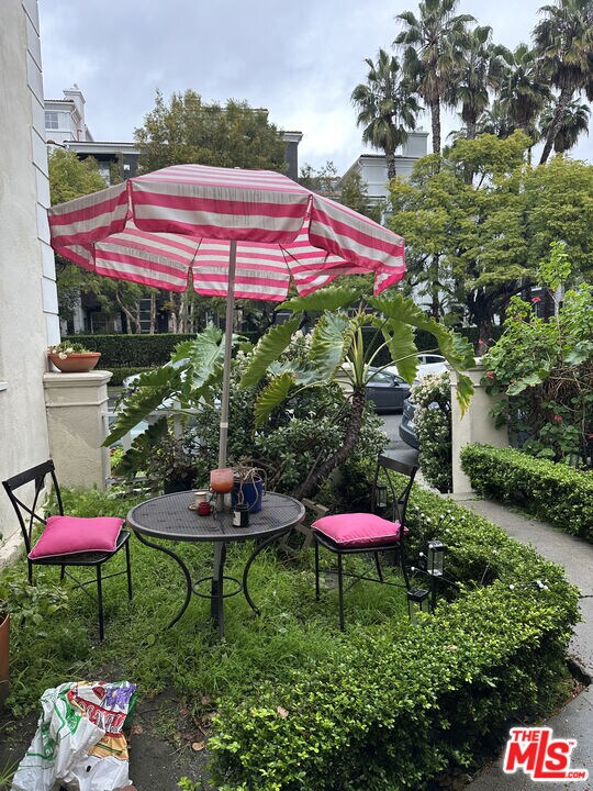 Building Photo - 5564 W 6th St