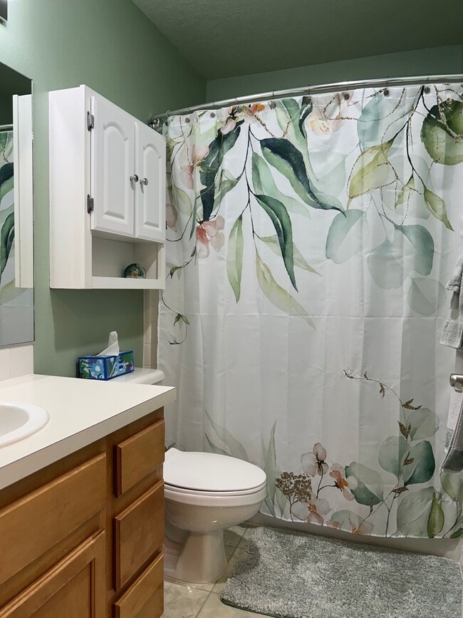 Building Photo - Short term Furnished Home