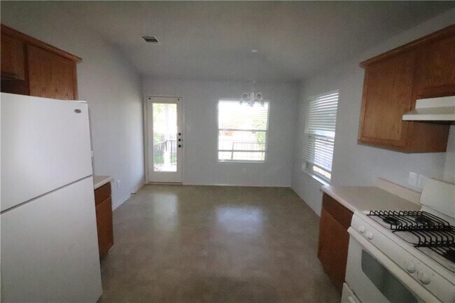 Building Photo - 1011 Burgess Dr