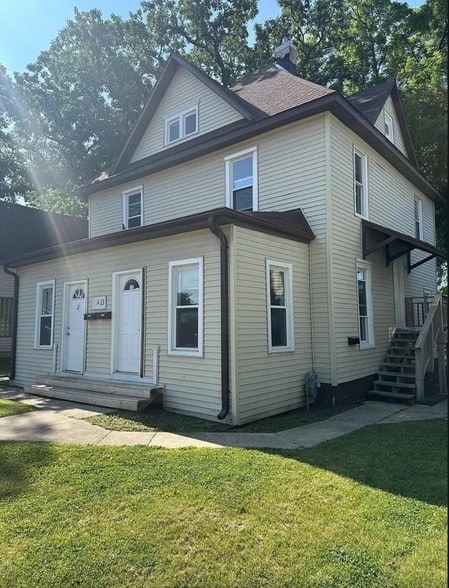 Building Photo - 902 3rd Ave N