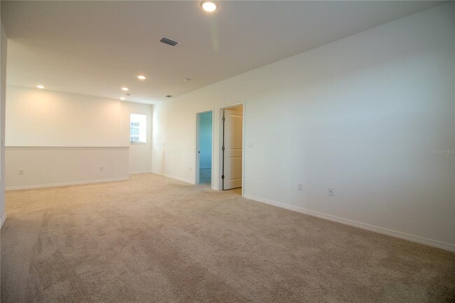 Building Photo - 6524 Great Bear Dr