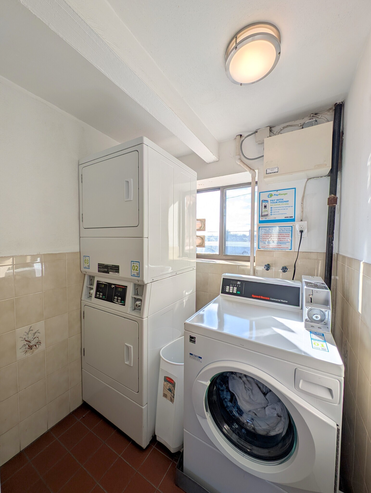 Building Photo - 10 Roberts St