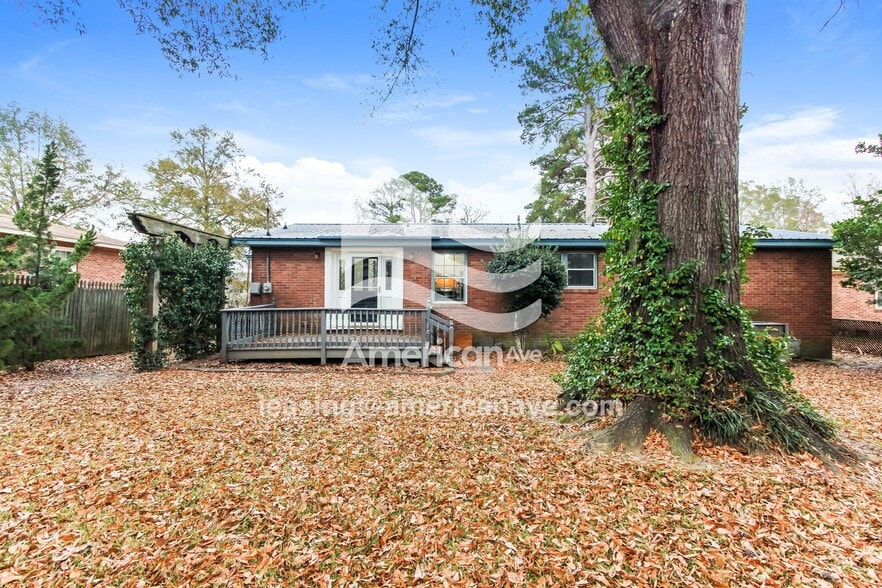 Building Photo - 4527 Robney Dr