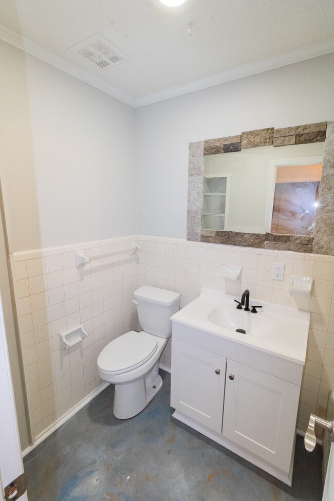 Building Photo - 6513 Rocky Ford Rd