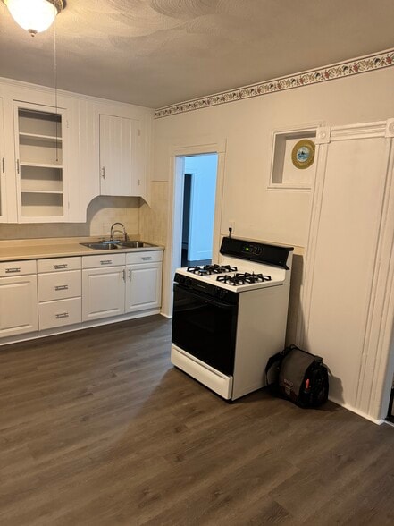 Kitchen - 26 Wallace St