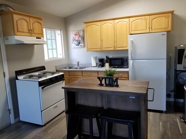 Building Photo - 12785 Jackson Hill Way