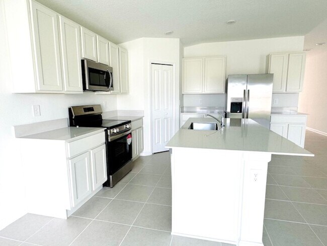 Building Photo - Brand New Home For Rent in Crosswinds Haines City with 4 Bedrooms