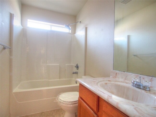 Building Photo - 419 Brittney Way