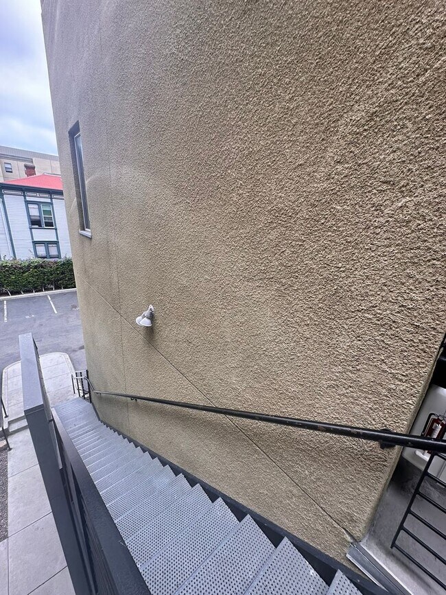 Building Photo - 988 G St