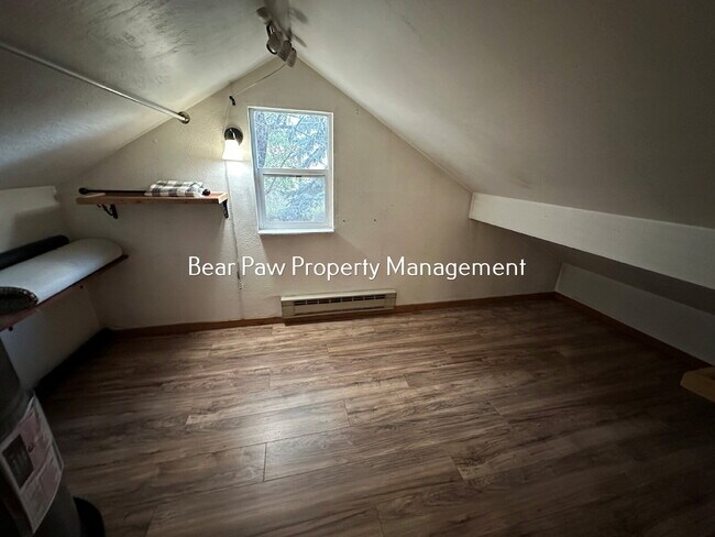 Building Photo - "Charming 2-Bedroom Duplex in Kittredge"