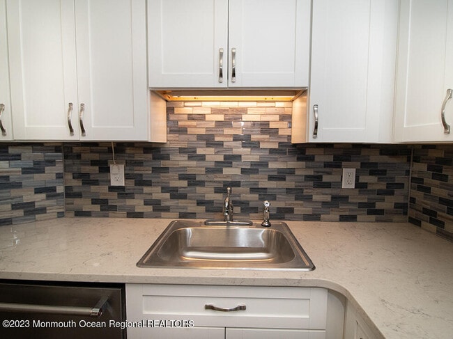 Building Photo - 459 Magnolia Ct