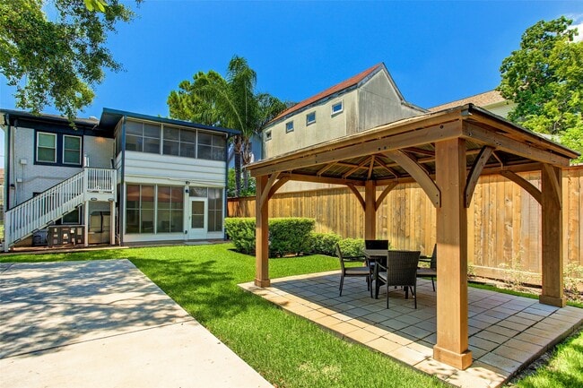 Building Photo - 2417 Huldy St