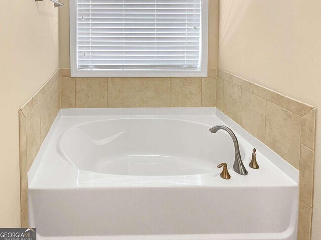 Building Photo - 4475 Partridge Point