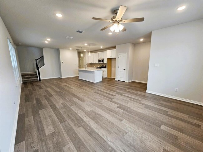 Building Photo - 104 Greinert Dr