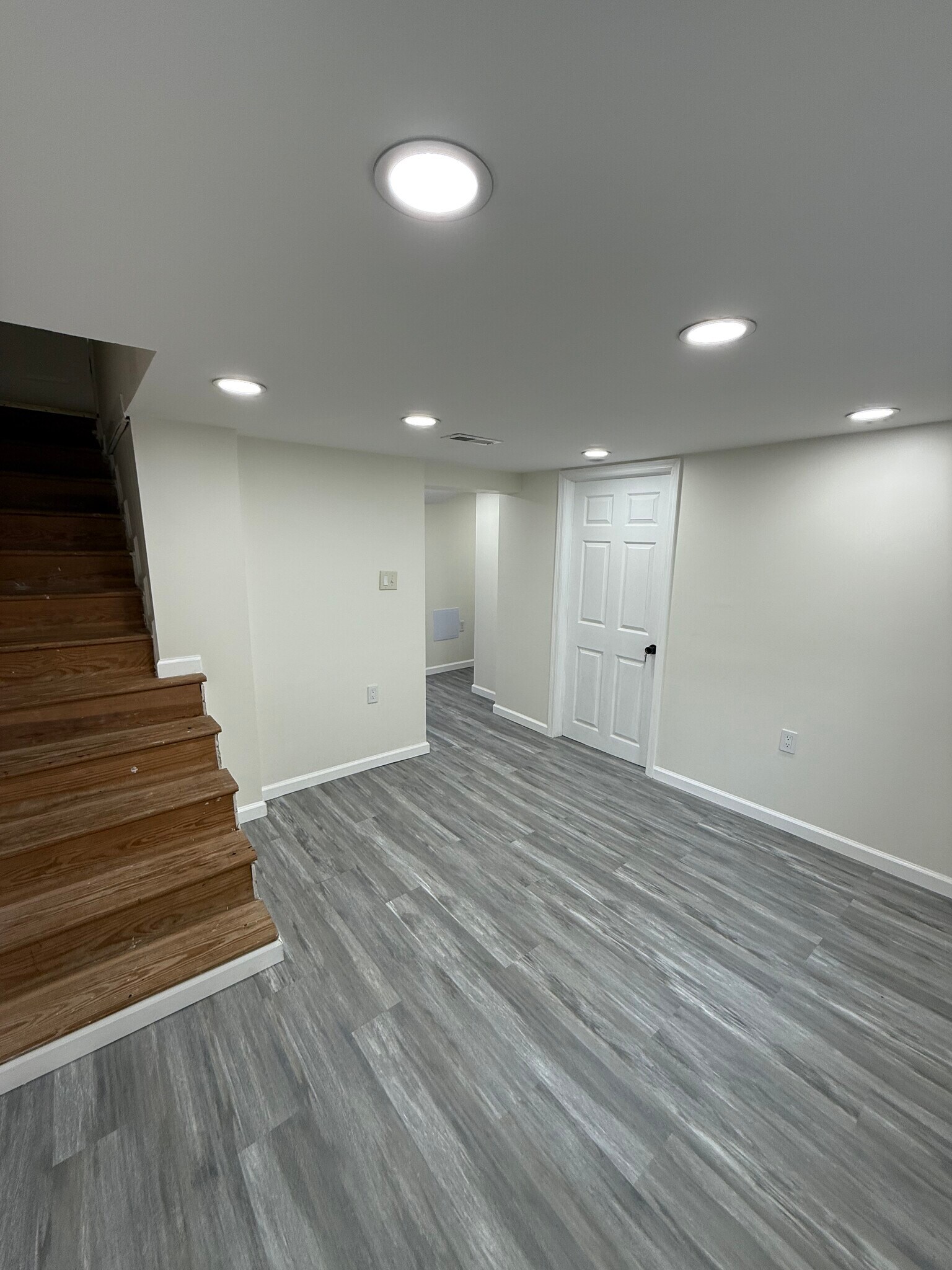 Building Photo - 4221 71st Ave
