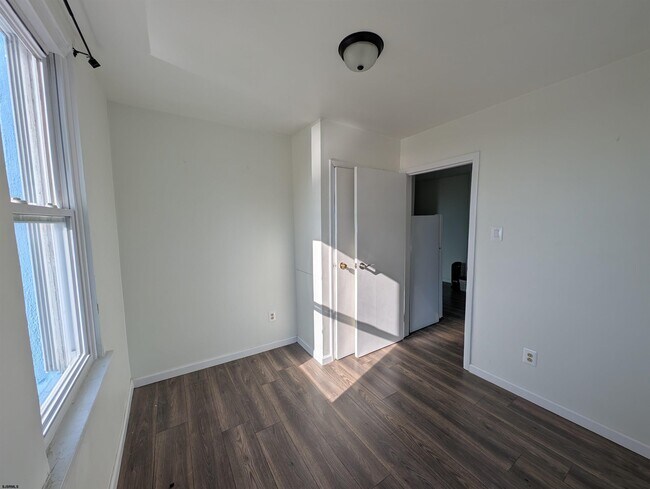 Building Photo - 143 S South Carolina Ave