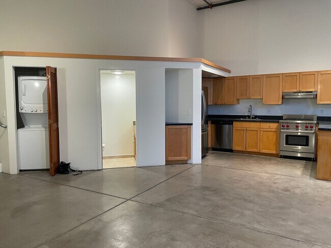 Building Photo - Mariposa Street 1020