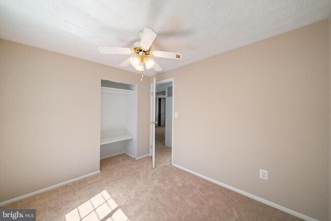 Building Photo - 1103 Burwick Dr