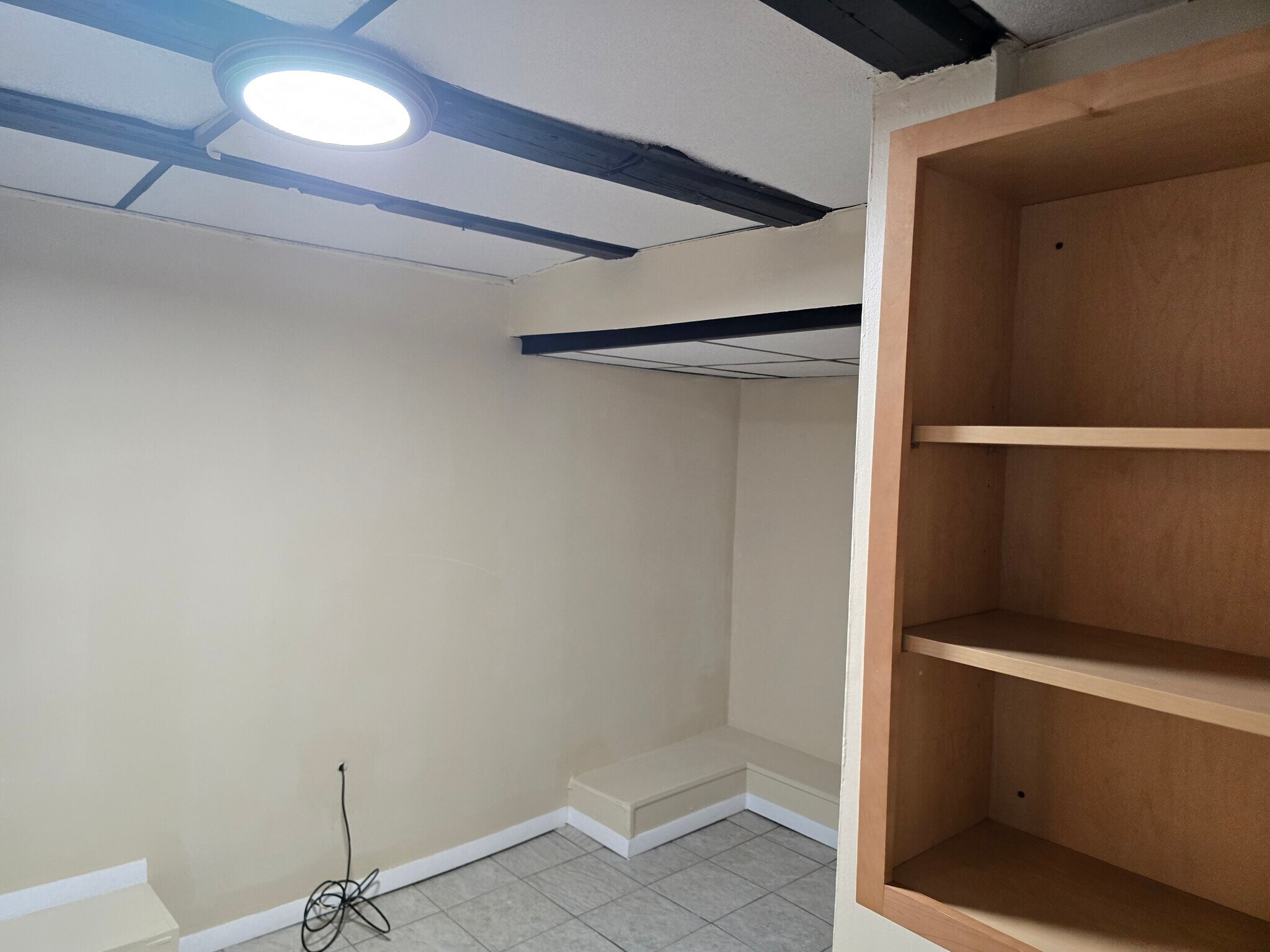 Building Photo - 27 Shelby St