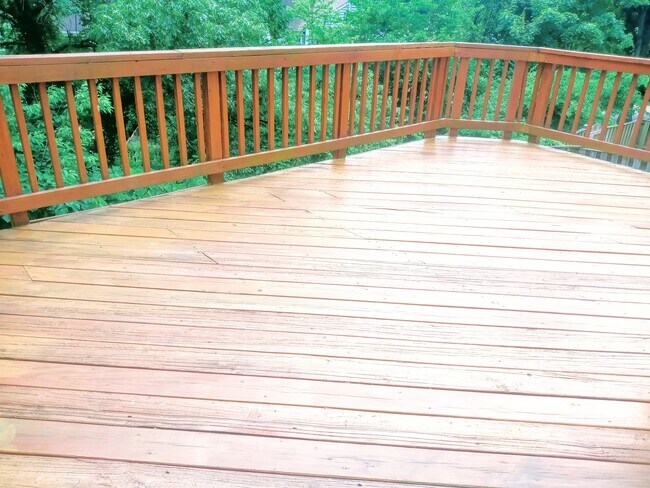 Building Photo - 7670 Southern Oak Dr