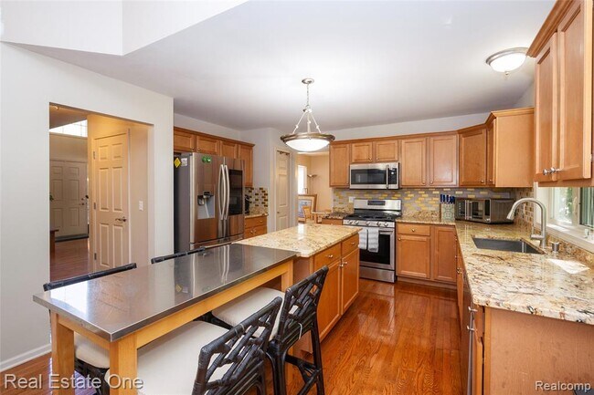 Building Photo - 3481 Castlewood Ct