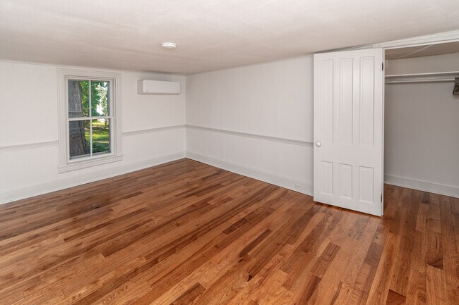 Building Photo - 81 Kingwood Stockton Rd