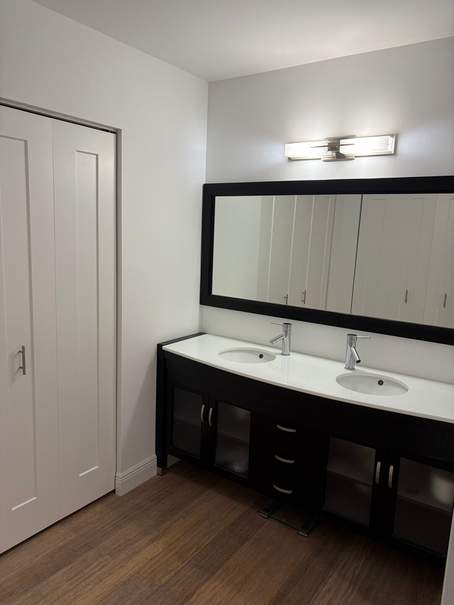 Master Dressing Area - 3540 S Ocean Blvd