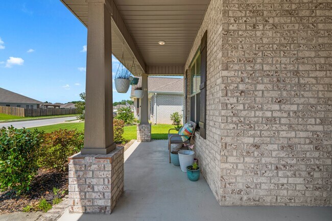 Building Photo - 1048 Pheasant Cir