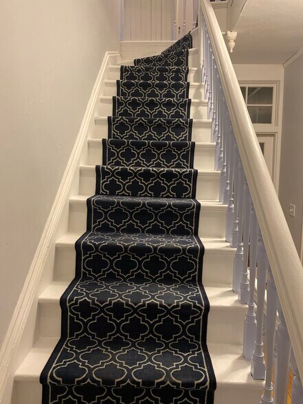 Building Photo - 27 Taber Ave