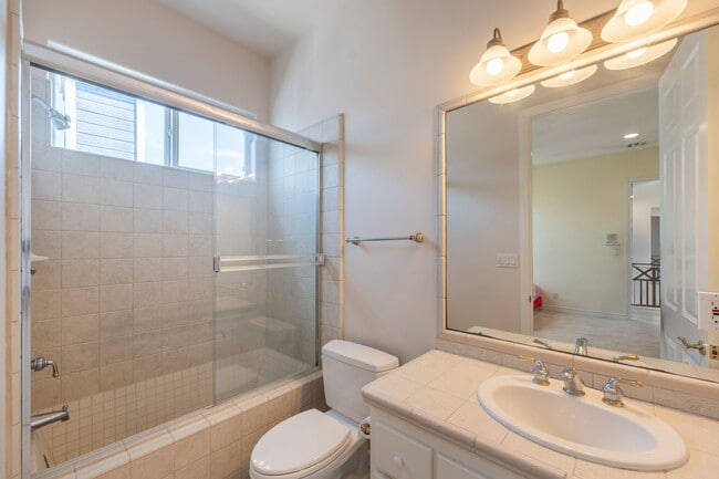 Building Photo - 1300 Elm Ave