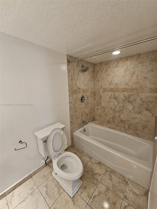 Building Photo - 1880 N Congress Ave