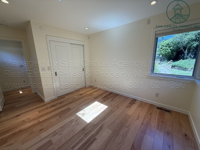 Building Photo - Charming and Refreshed Three Bed Carmel Wo...