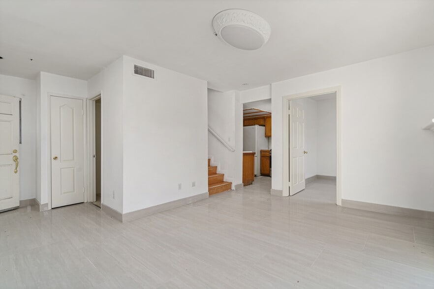 Building Photo - 3900 Maxson Rd