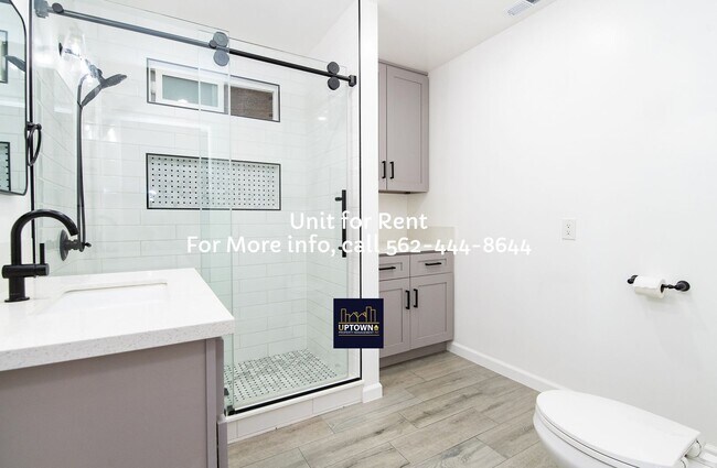 Building Photo - House - 3 Bedrooms / 1 Bath - La Puente